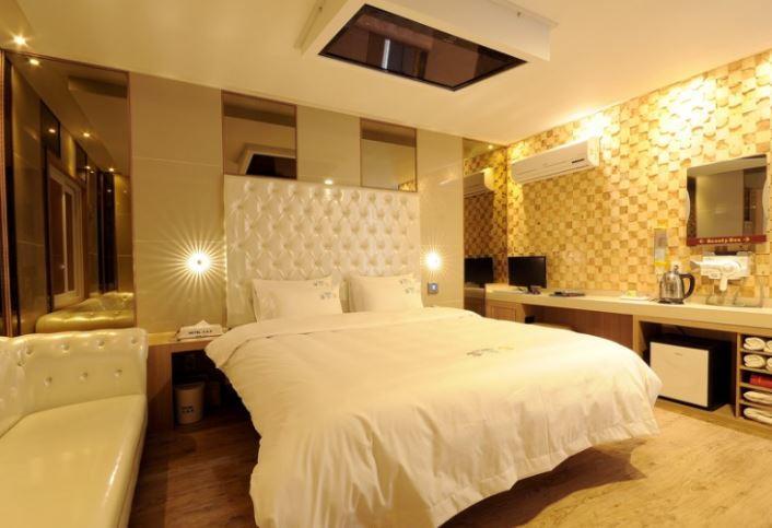 Songjeong Hotel 369 Pusan Zewnętrze zdjęcie